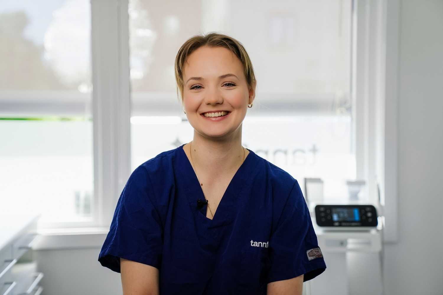 tannpleier Arina Gaarder fra Tannfeen i Ski